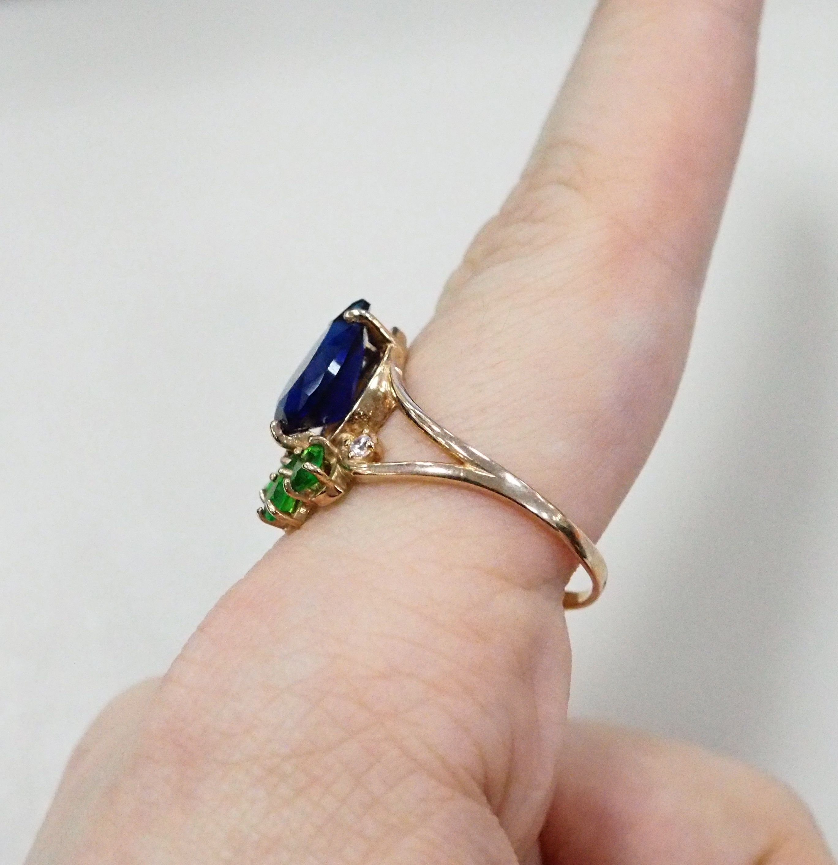 Серебряное кольцо с кварцем